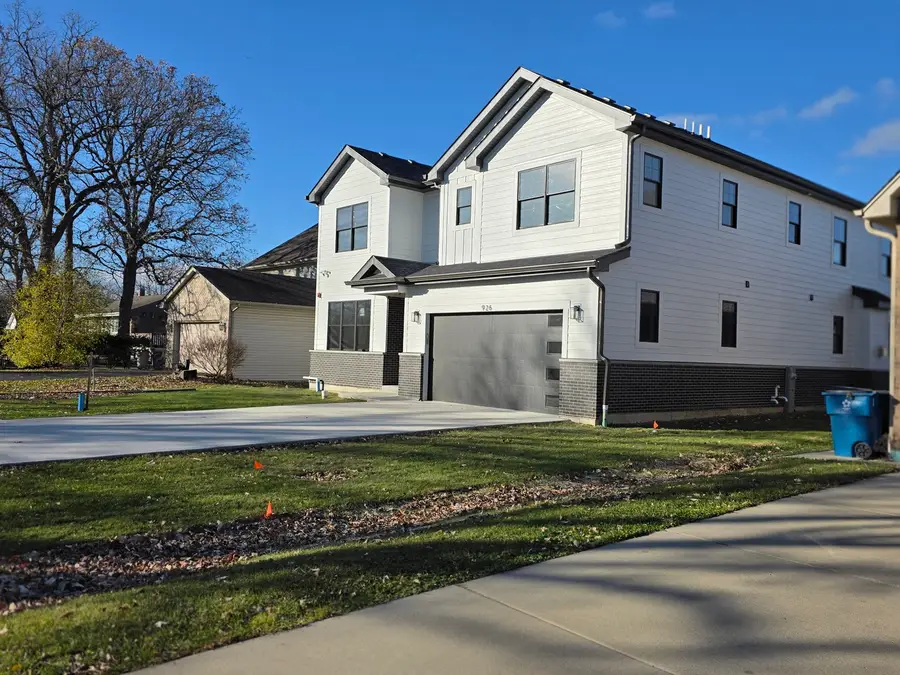 926 E Crest Avenue, Addison, IL 60101 - Image #3