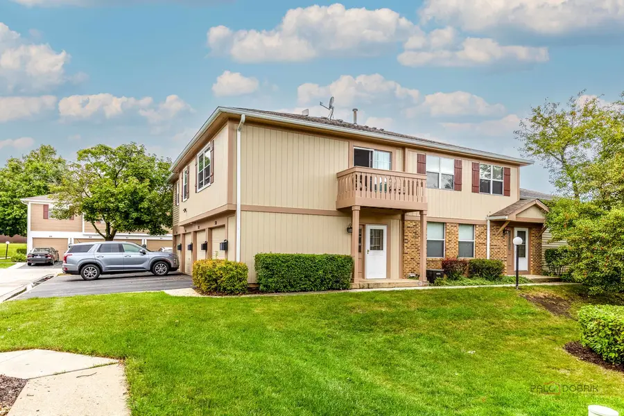 382 Birchwood Court, Vernon Hills, IL 60061 - Image #2