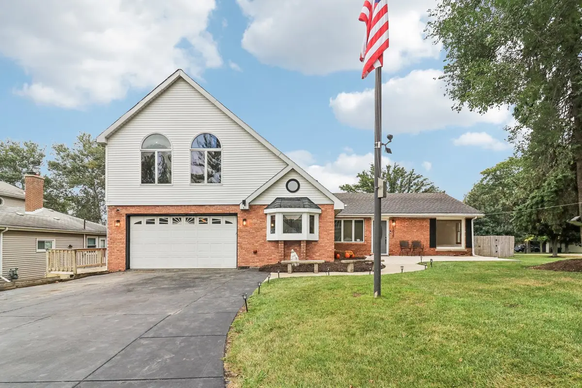 1039 S School Street, Lombard, IL 60148 - Image #1