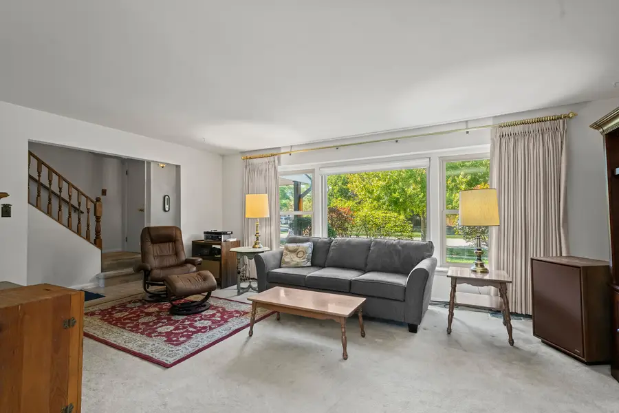 457 S Bennett Avenue, Palatine, IL 60067 - Image #2