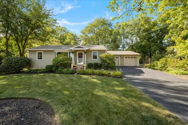 231 Evergreen Drive, Batavia, IL 60510