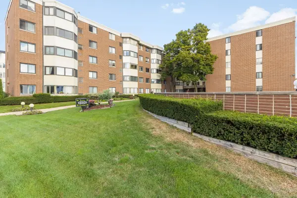 5500 Lincoln Avenue #116E, Morton Grove, IL 60053
