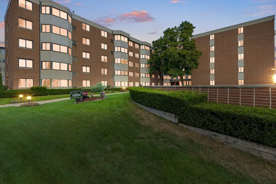 5500 Lincoln Avenue #116E, Morton Grove, IL 60053 - Image #2