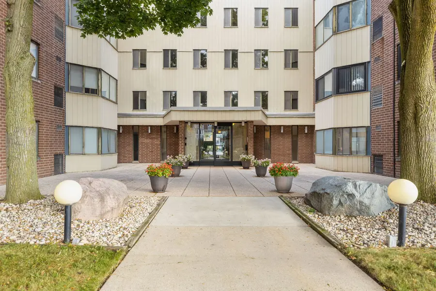 5500 Lincoln Avenue #116E, Morton Grove, IL 60053 - Image #3