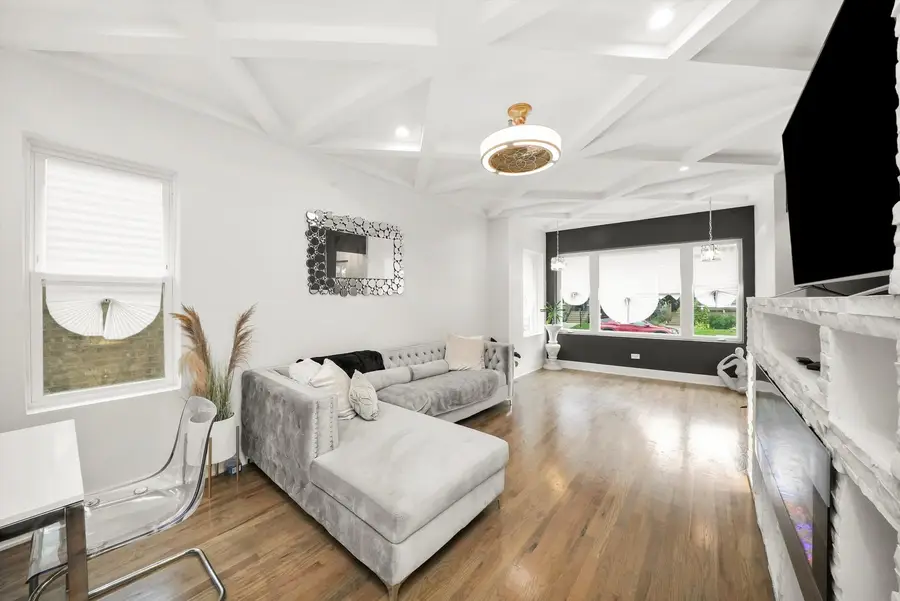 3715 Euclid Avenue, Berwyn, IL 60402 - Image #3