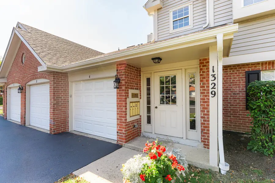 1329 E Evergreen Drive #1, Palatine, IL 60074 - Image #2