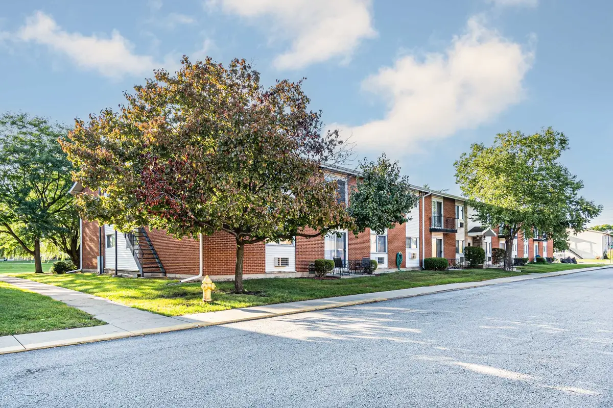 8836 N Western Avenue #2A, Des Plaines, IL 60016 - Image #1