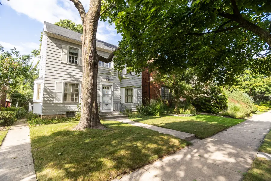 5832 N Kenton Avenue, Chicago, IL 60646 - Image #3