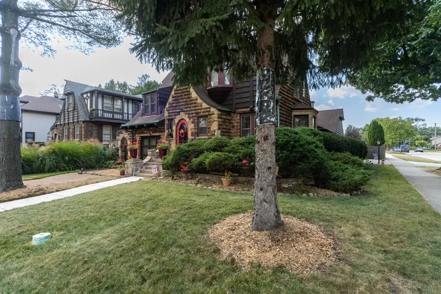 3600 Mccormick Avenue, Brookfield, IL 60513 - Image #2