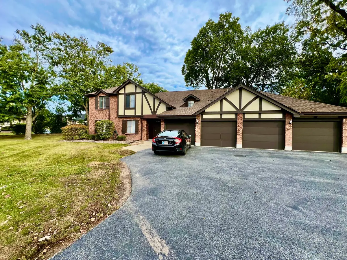 8246 Holly Court #D, Palos Hills, IL 60465 - Image #1