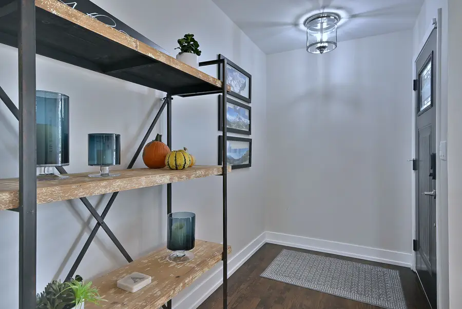 427 E Adams Street, Elmhurst, IL 60126 - Image #3