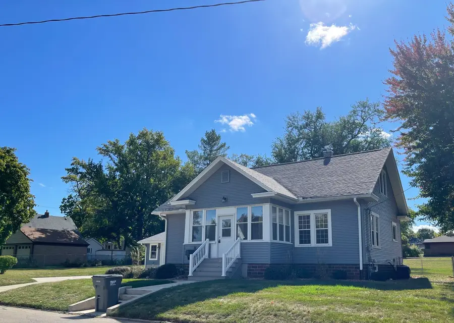 229 W Moore Street, Ottawa, IL 61350 - Image #3