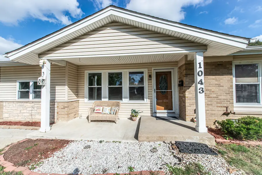 1043 Elmwood Lane, Elk Grove Village, IL 60007 - Image #2