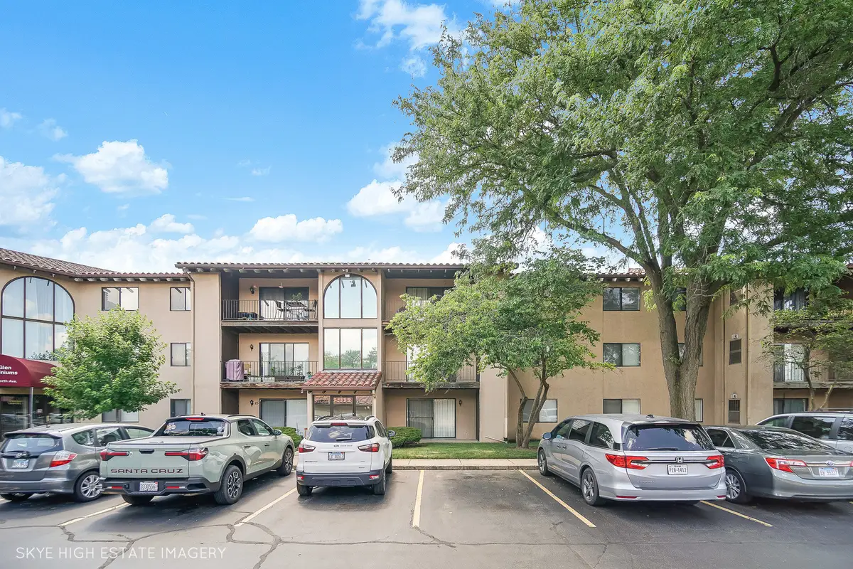 21W581 North Avenue #30, Lombard, IL 60148 - Image #1
