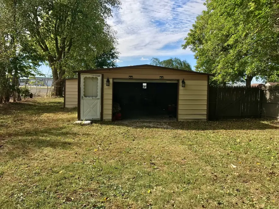 114 S West Street, Wyanet, IL 61379 - Image #3