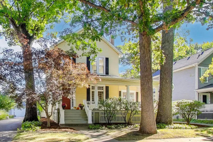 402 N Grove Avenue, Oak Park, IL 60302 - Image #2