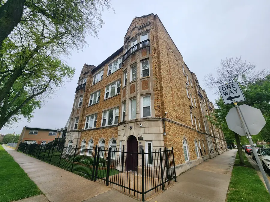 7000 S East End Avenue #303, Chicago, IL 60649 - Image #2
