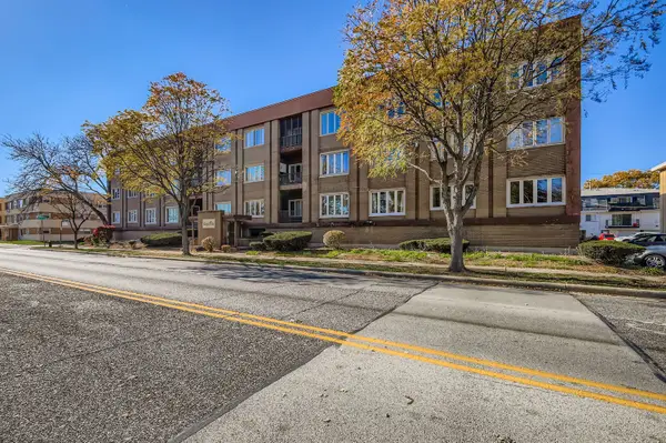10048 S Pulaski Road #1E, Oak Lawn, IL 60453
