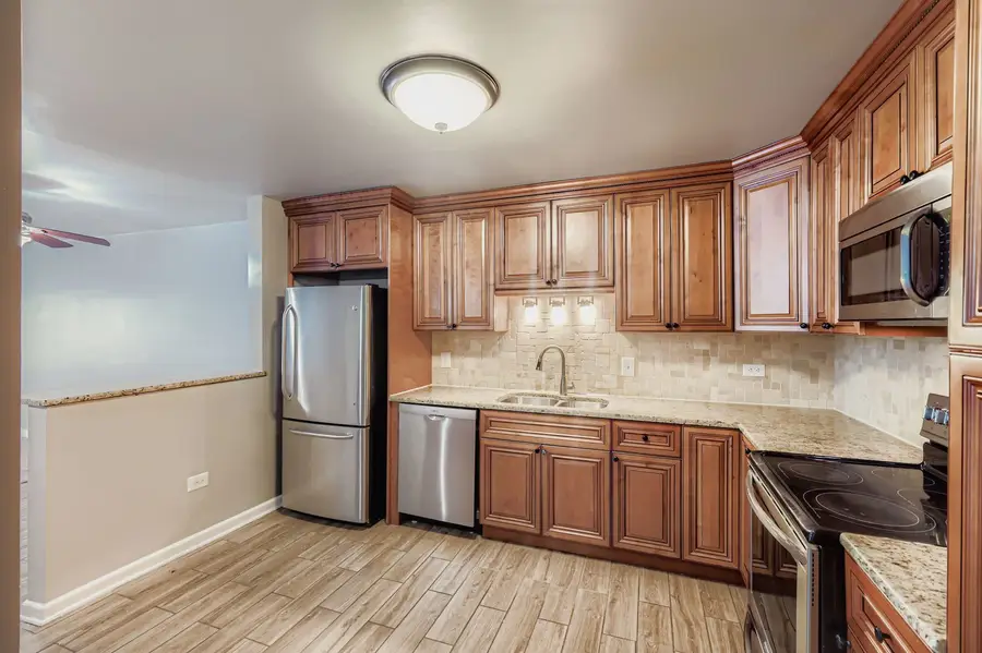 10048 S Pulaski Road #1E, Oak Lawn, IL 60453 - Image #3