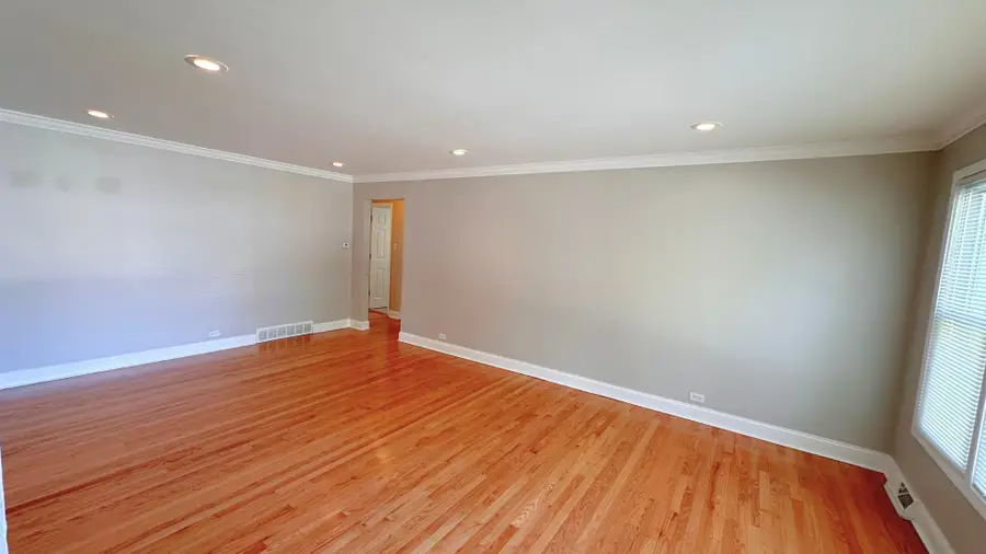 15519 Gouwens Lane, South Holland, IL 60473 - Image #2