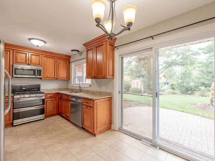 454 E Park Avenue, Elmhurst, IL 60126 - Image #3