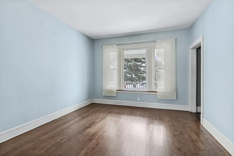 5218 W Patterson Avenue, Chicago, IL 60641 - Image #2