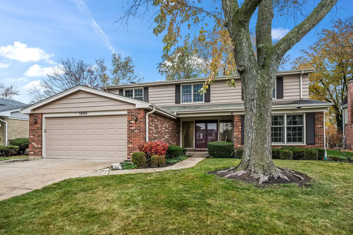 1323 S Kaspar Avenue, Arlington Heights, IL 60005 - Image #1