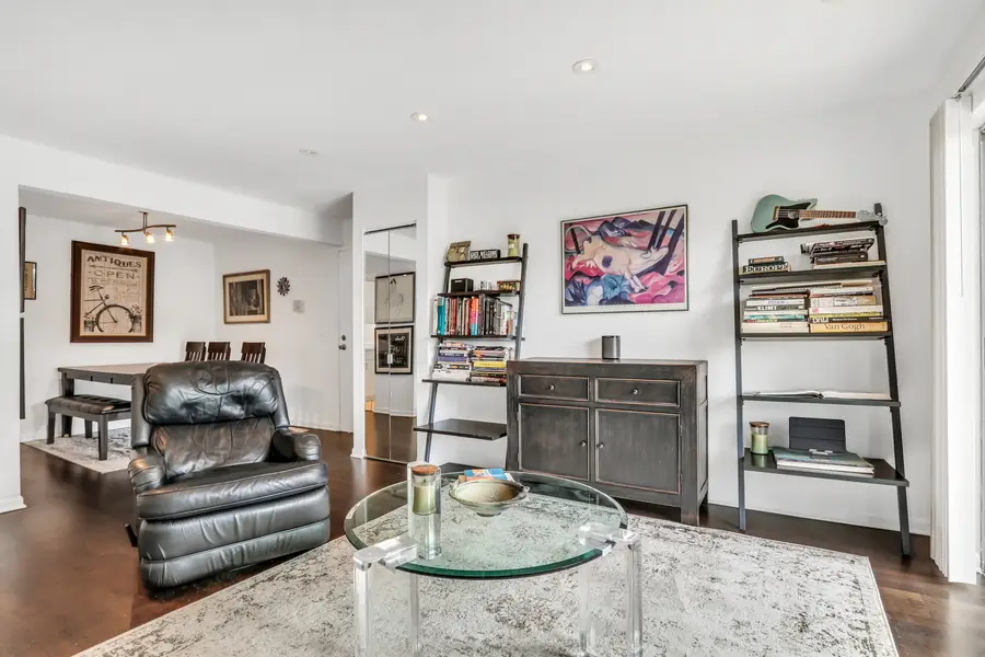 820 N Lakeside Drive #2D, Vernon Hills, IL 60061 - Image #2