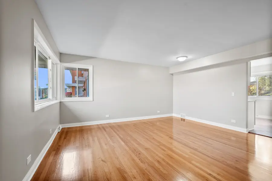 Address Withheld By Seller, Des Plaines, IL 60016 - Image #3