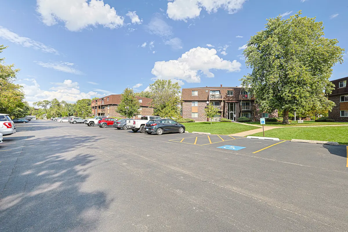 19380 Wolf Road #6, Mokena, IL 60448 - Image #1