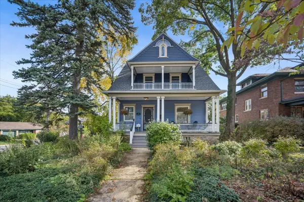 229 Vincent Place, Elgin, IL 60123