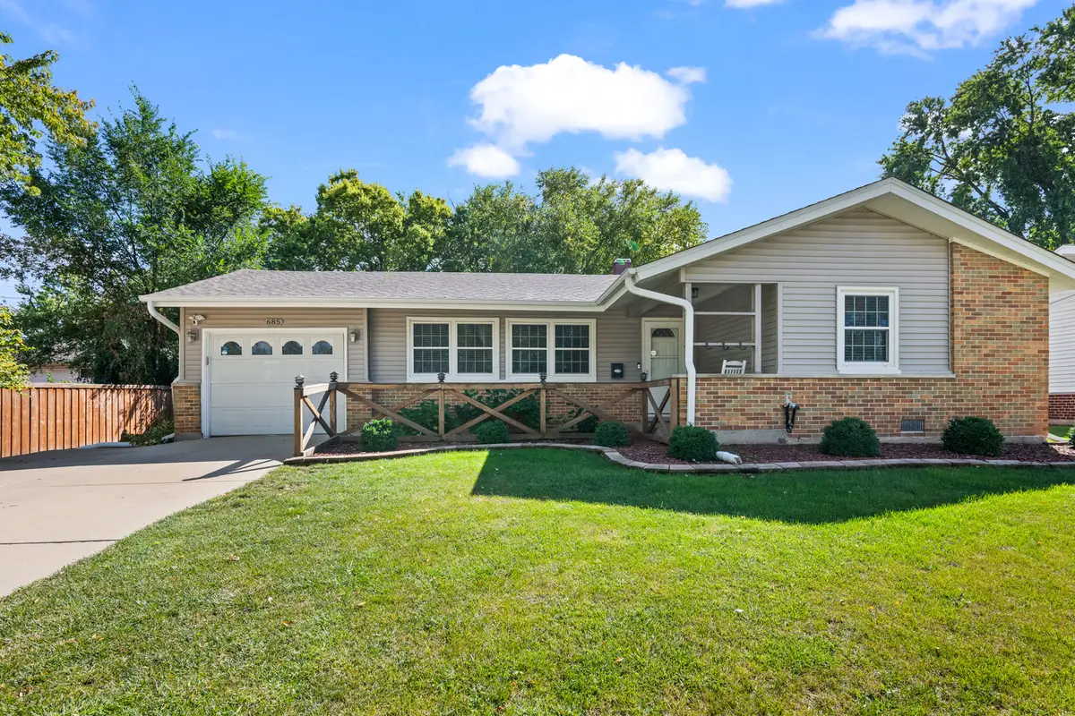 685 Maple Court, Elk Grove Village, IL 60007 - Image #1