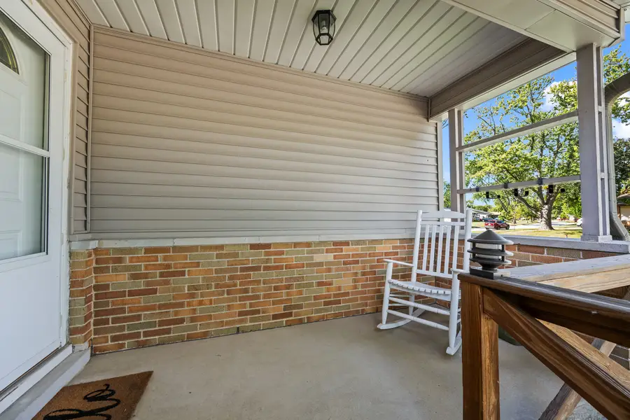 685 Maple Court, Elk Grove Village, IL 60007 - Image #3