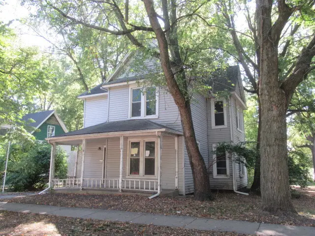 207 W Beardsley Avenue, Champaign, IL 61820 - Image #2