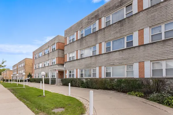 4949 Church Street #107, Skokie, IL 60077