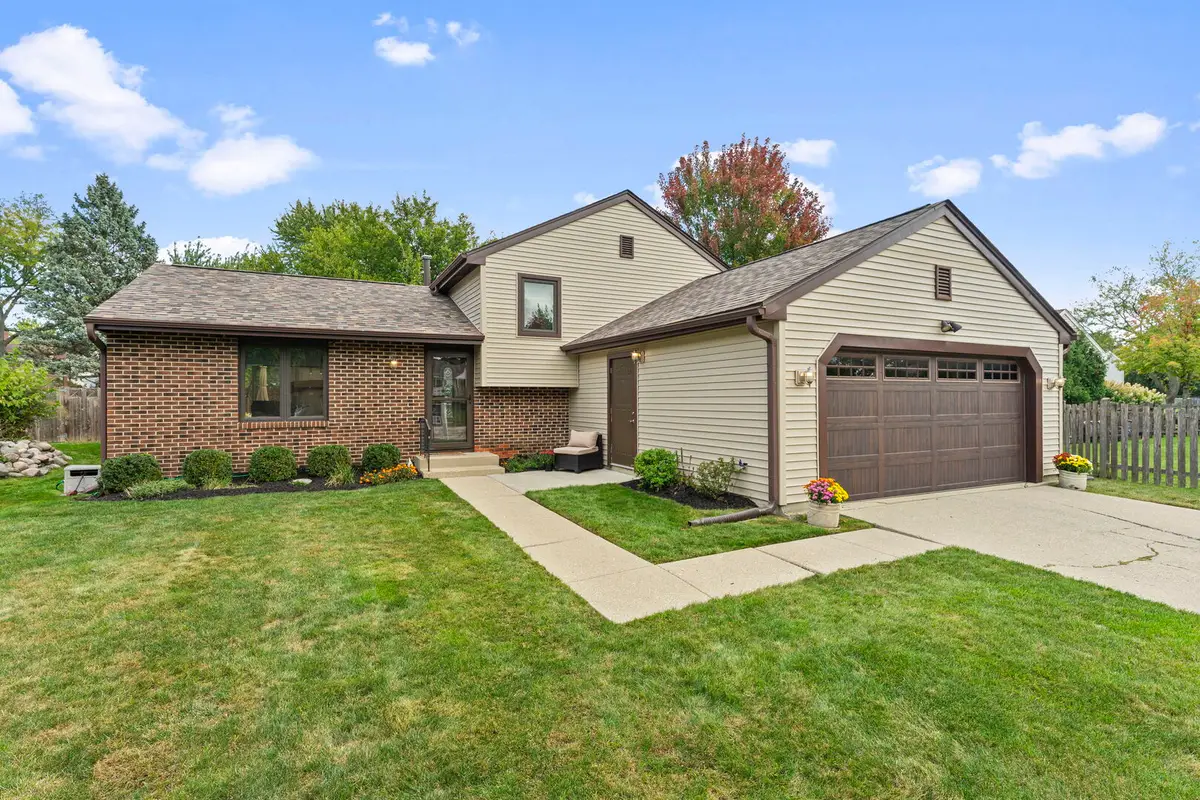 307 Albright Court, Vernon Hills, IL 60061 - Image #1