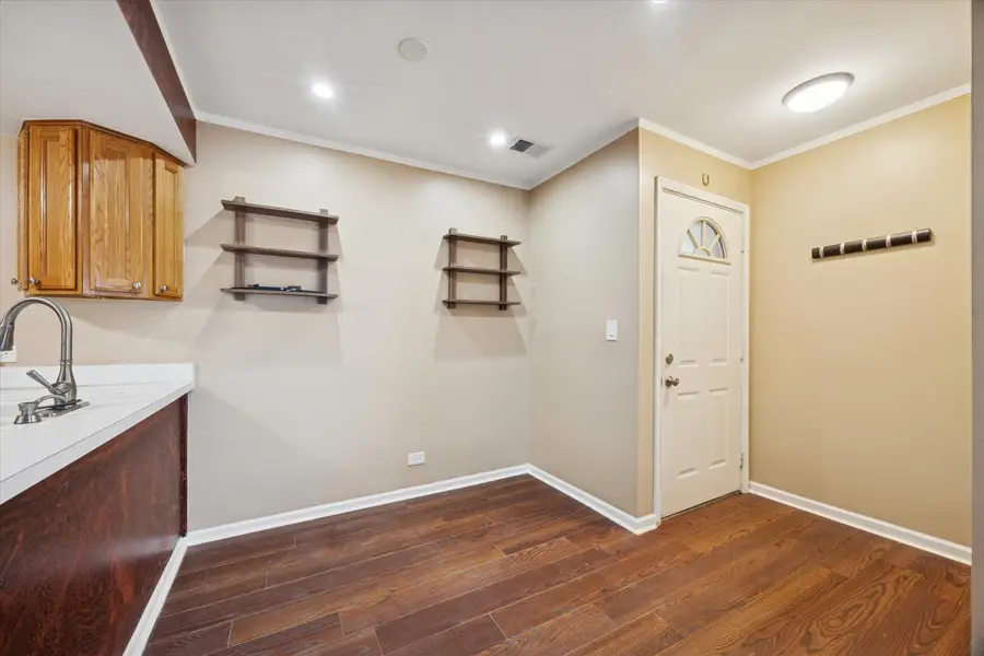 Address Withheld By Seller, Hoffman Estates, IL 60169 - Image #2