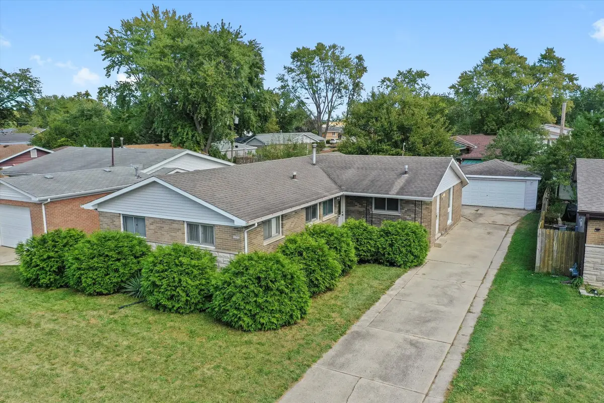 15215 Hamlin Avenue, Midlothian, IL 60445 - Image #1