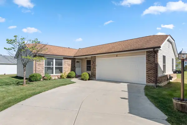 8 Warwick Court, Streamwood, IL 60107