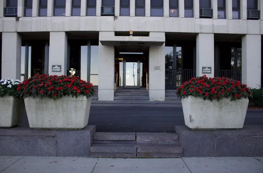 6700 S South Shore Drive #21E, Chicago, IL 60649 - Image #2
