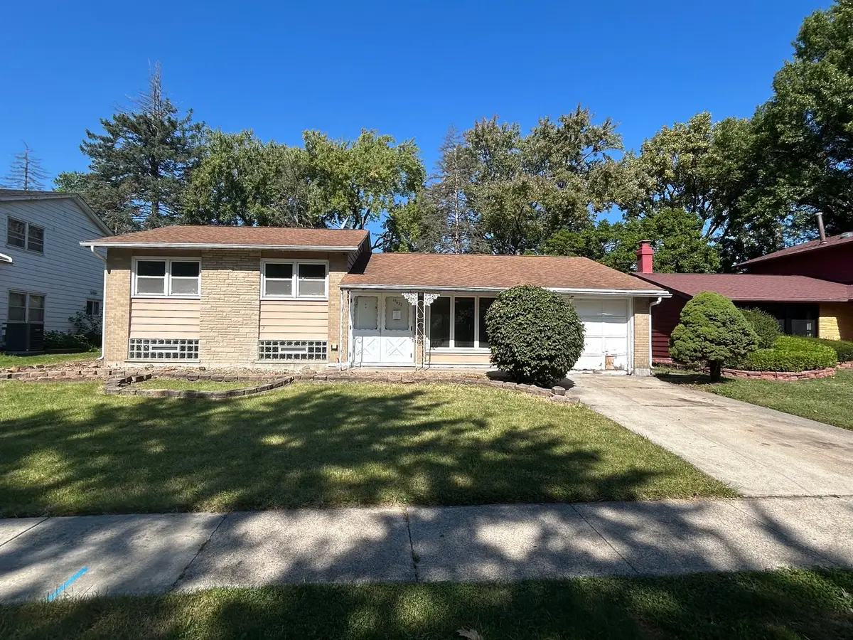 17622 Oakwood Drive, Hazel Crest, IL 60429 - Image #1