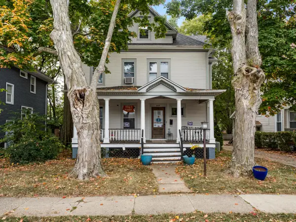 207 W John Street, Champaign, IL 61820