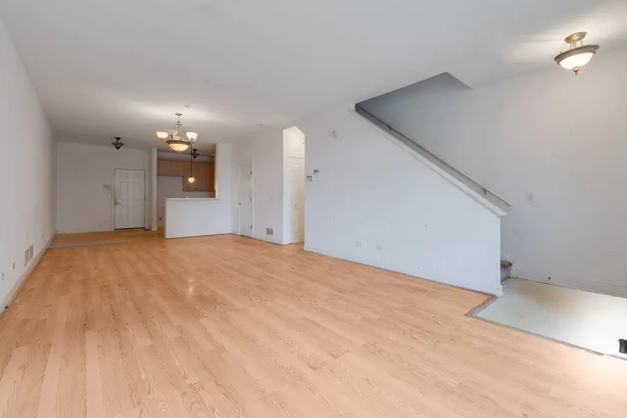 8425 Callie Avenue, Morton Grove, IL 60053 - Image #3