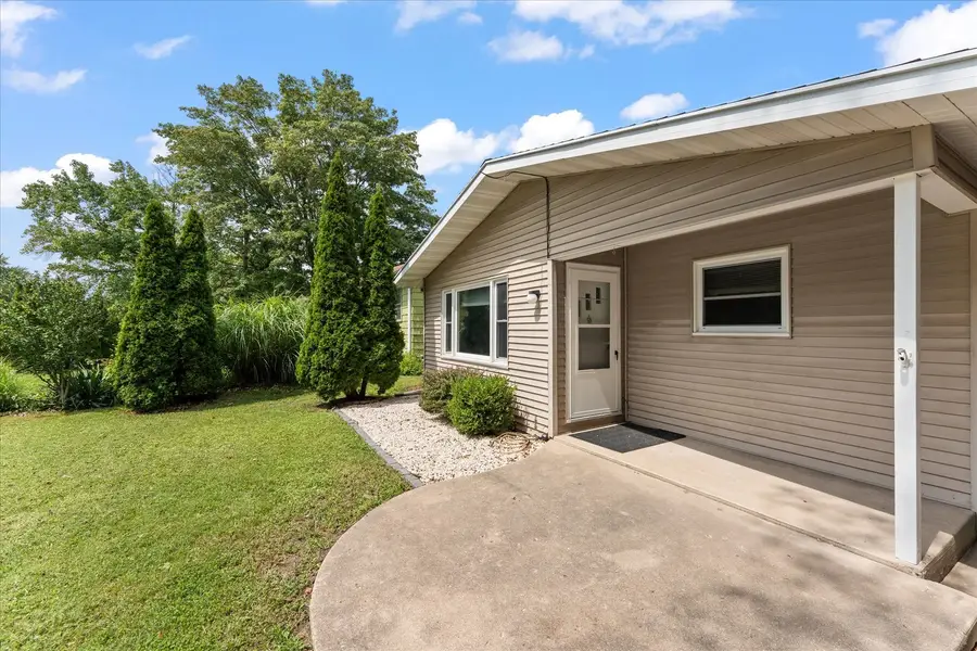 1406 W Springfield Avenue, Champaign, IL 61821 - #2
