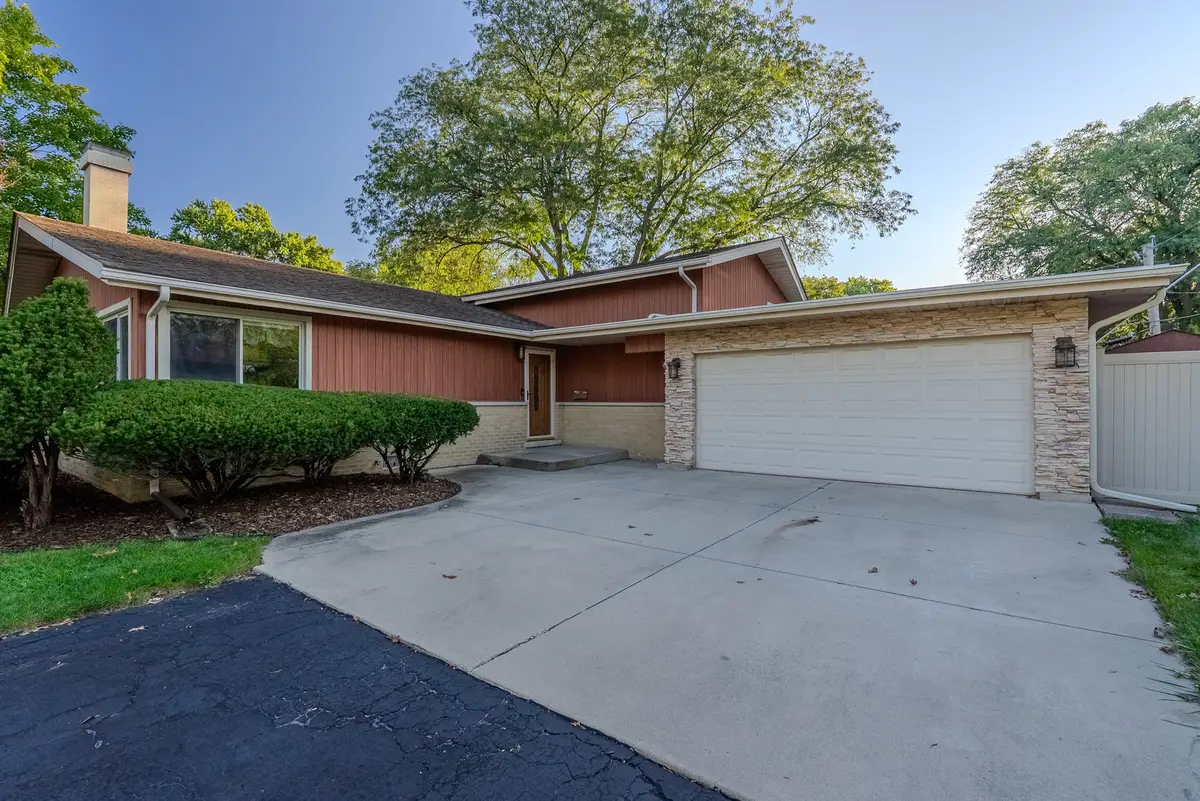 1116 N Westgate Road, Mount Prospect, IL 60056 - Image #1
