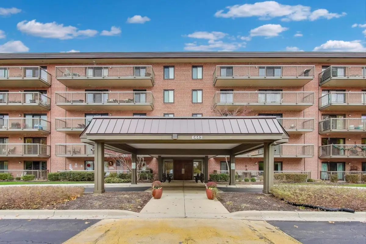 6443 Clarendon Hills Road #100d, Willowbrook, IL 60527 - Image #1