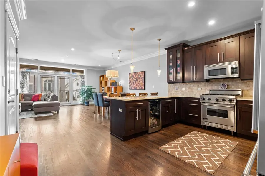 1425 W Belmont Avenue #3, Chicago, IL 60657 - Image #2