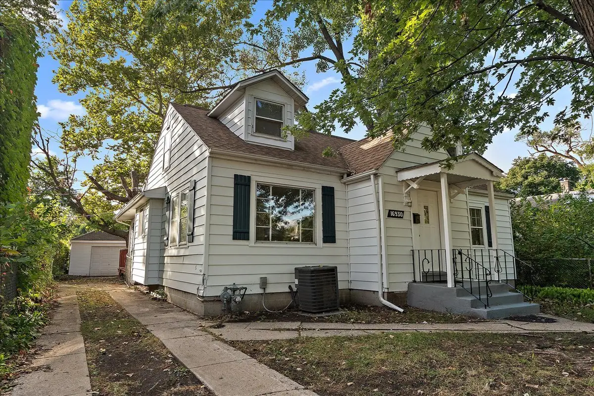 16930 Winchester Avenue, Hazel Crest, IL 60429 - Image #1