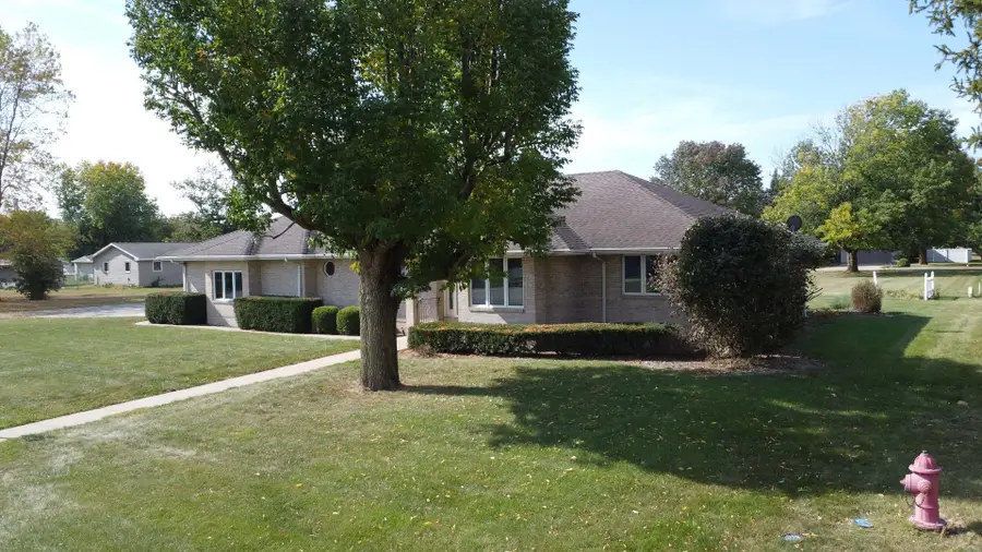 601 N Church Street, Crescent City, IL 60928 - Image #2