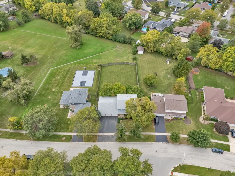 905 Somerset Acres, New Lenox, IL 60451 - Image #2